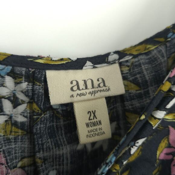 a.n.a. A New Approach Gray Lilith Floral Print Peasant Top Size 2X NWT - Picture 10 of 10